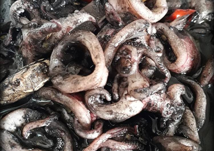 Resep Cumi kuah hitam pedas yang Enak Banget