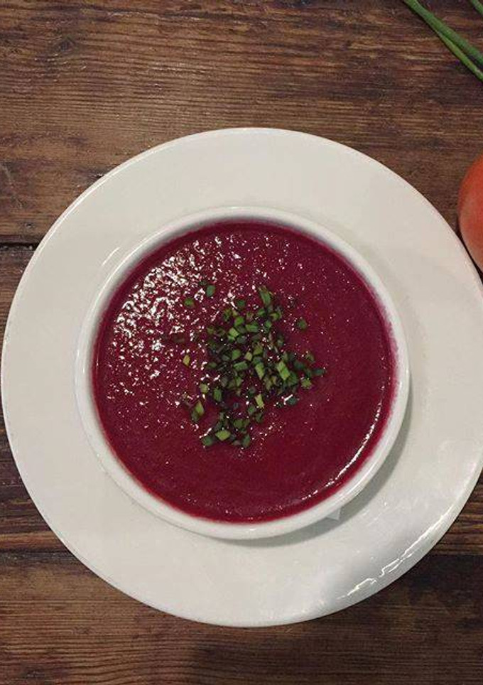 Una foto de Crema de remolacha y comino