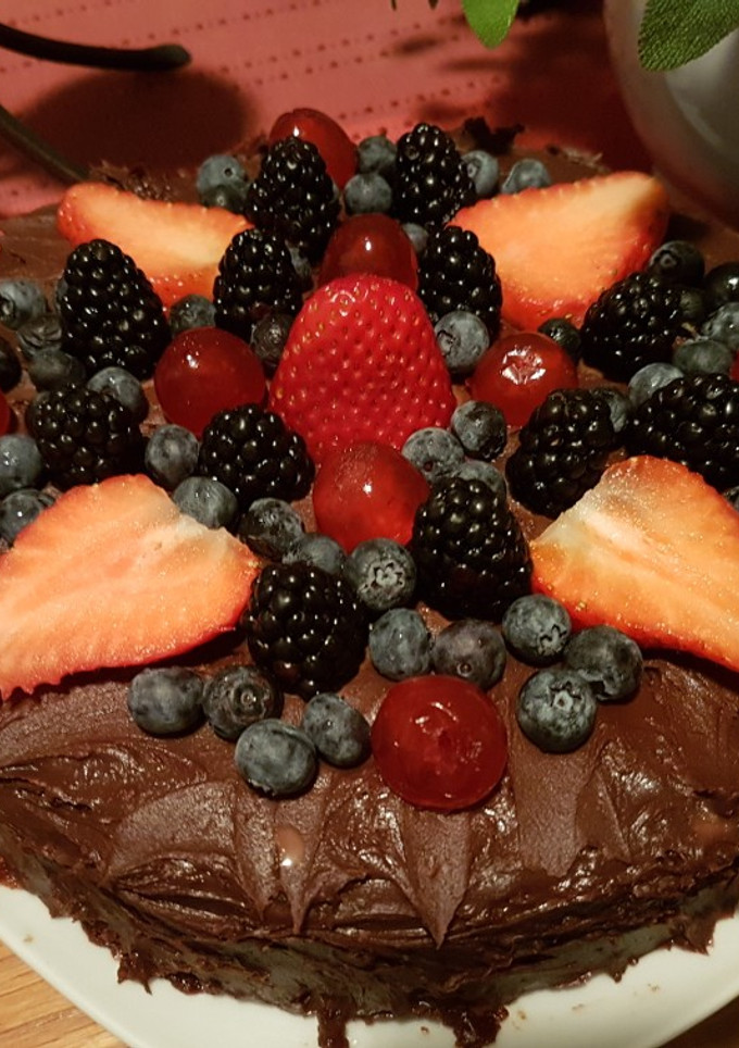 Una foto de Tarta de Chocolate con Frutos Rojos