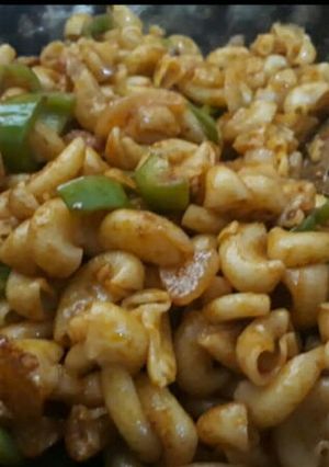 A picture of Macaroni.