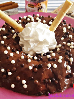 Una foto de Flan de leche condensada y chocolate en microondas