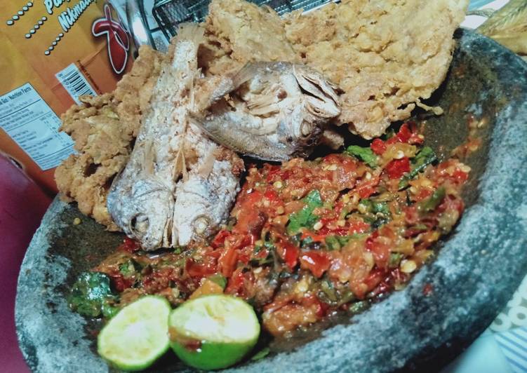 Bagaimana Menyiapkan Sambal Kemangi, Menggugah Selera