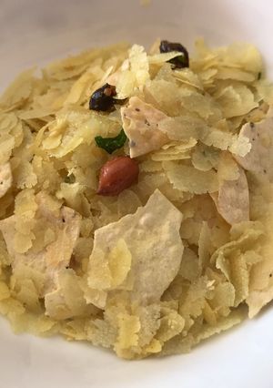 A picture of Papad poha.
