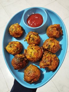A picture of Methi, spring onion appe.