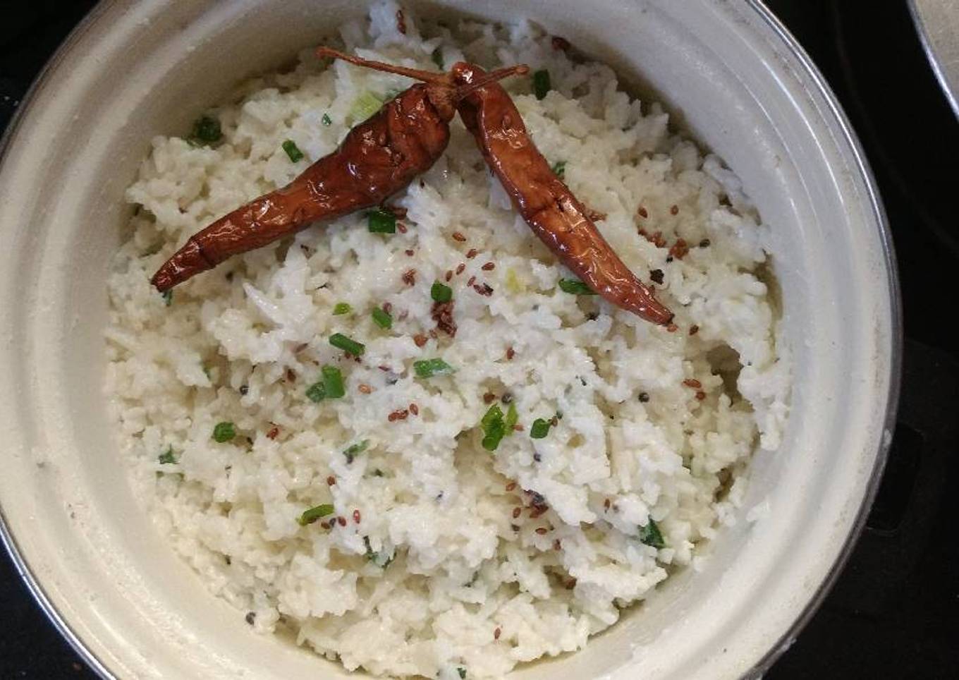 Grilled cottage cheese with quail pepper