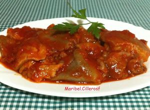 Una foto de Careta de cerdo en salsa de tomate casera