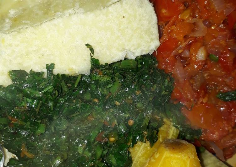 Recipe of Favorite Boiled yam and plantain with sauce and vegetable