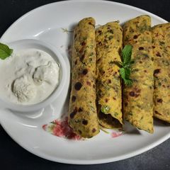 A picture of Spinach thepla.