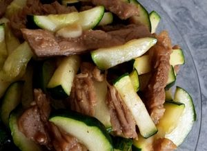 Foto resep Tumis daging sapi Zukini lada hitam