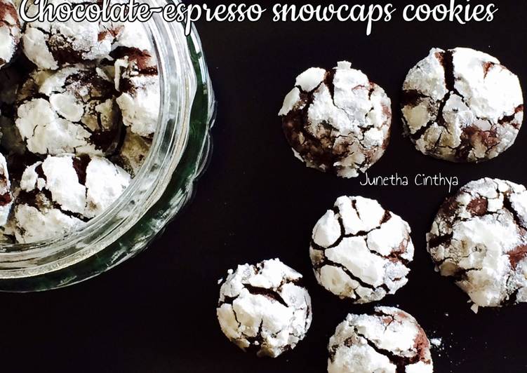 Chocolate-espresso snowcaps cookies