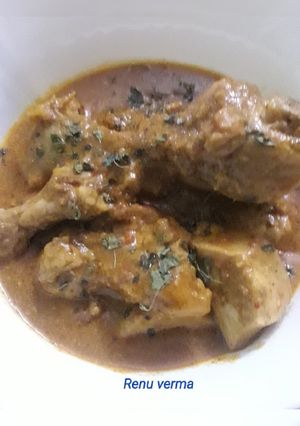 A picture of Butter chicken masala.