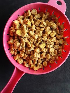 मुगाची सांडगी(मूगवडी) (Moongachi sandgi recipe in marathi) रेसिपी चे मुख्य फोटो 