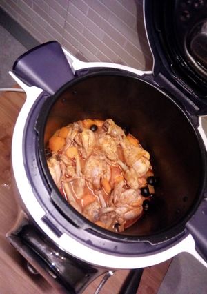 A picture of Chicken Cacciatore in a Pressure Cooker.