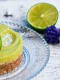 Tartelette crue au citron vert et avocat