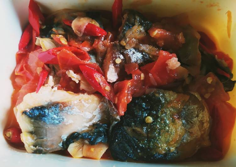 makanan Tumis ikan salem tomat yang pingin nambah