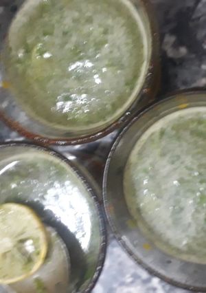 A picture of Minty lemon sharbat.