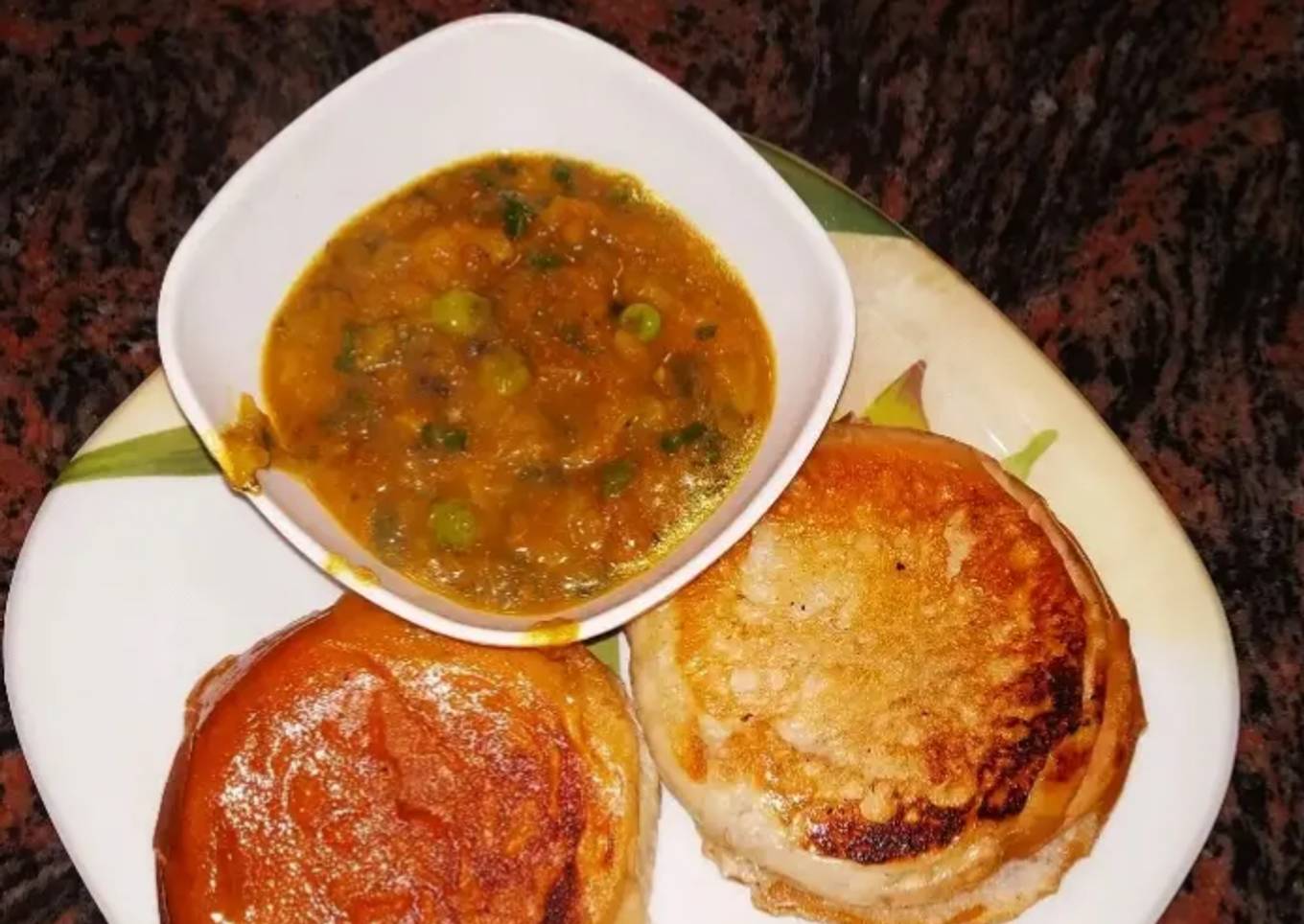 Allo matar ki sabji & Bread