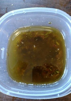 A picture of Garlic rosemary red wine sauce.