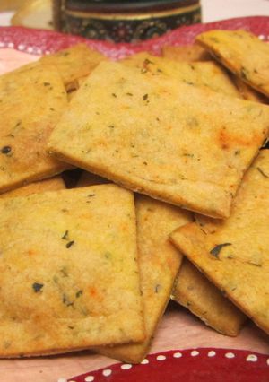 A picture of Healthy Diwali Treats : Baked Wholewheat Mathri.