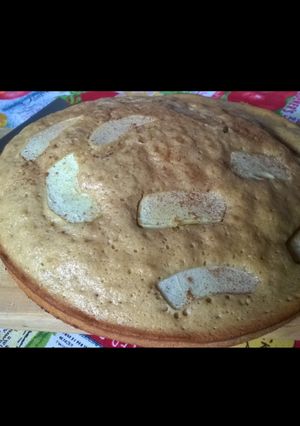 Una foto de Bizcochuelo de manzana🍎y canela.