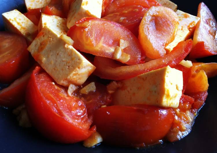 Steps to Prepare Homemade Tofu &amp; Tomato Stir-fry