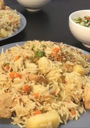 صورة لوصفة رز بالخضار والدجاج ع طريقتي