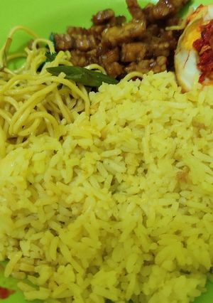 Foto resep Nasi Kuning Ricecooker