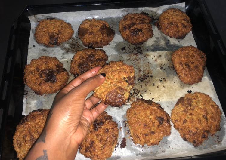 Simple Way to Prepare Any-night-of-the-week Oat chocolate chip cookies