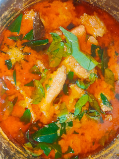 நாட்டுக்கோழி குழம்பு(nattukoli kulambu recipe in tamil) செய்முறை முக்கிய புகைப்படம்