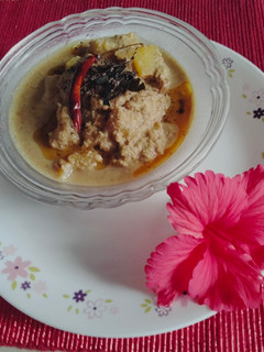 A picture of Ash gourd/Petha curry in Udupi style.