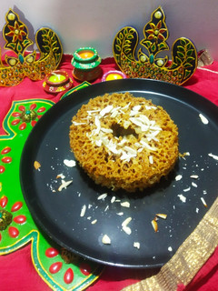 ધેવર (Ghevar Recipe In Gujarati) રેસીપી મુખ્ય ફોટો
