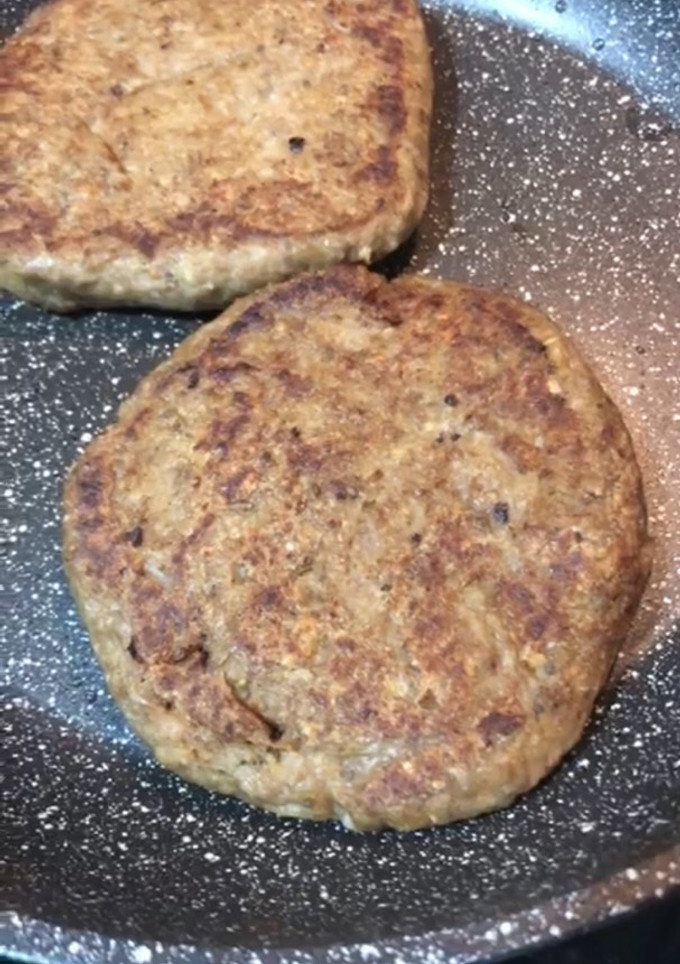Una foto de Hamburguesas veganas con Mambo Cecotec