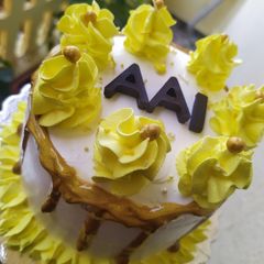 A picture of Pineapple Cake.