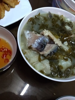 Hình của món Canh lá giang cá basa.