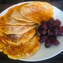 A picture of Cardamom flavored pancakes 🤤.