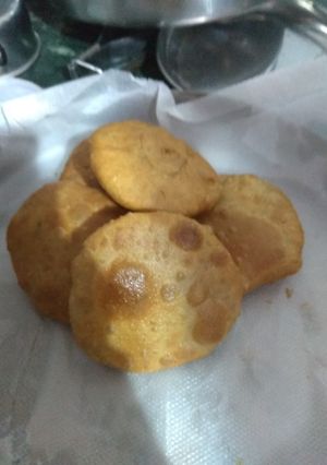 A picture of Swadist Aloo Kachori.