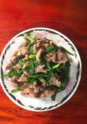 Hình của món Đơn giản thịt xào hành ngày mưa.