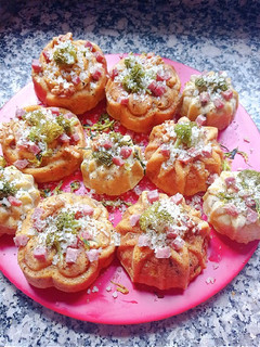 Una foto de Muffins salados de calabacín y jamón 🥦🧀