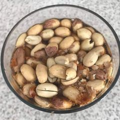 A picture of Salted peanuts (khari sing).