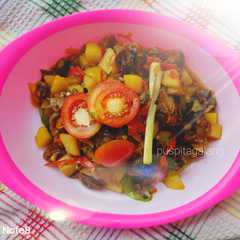 รูปของ Oseng kerang kupas dan kentang dengan saus tiram pedas🔥