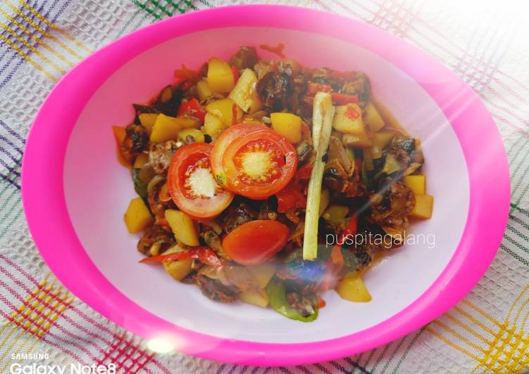 Cara Gampang Membuat Oseng kerang kupas dan kentang dengan saus tiram pedas🔥, Sempurna