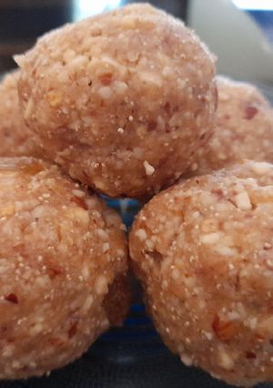 A picture of Punjabi pinni laddu- winter special.