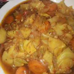 A picture of Chicken Vegetables soup.