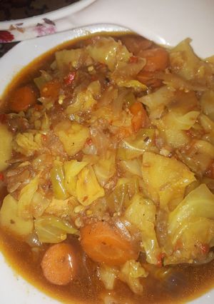A picture of Chicken Vegetables soup.