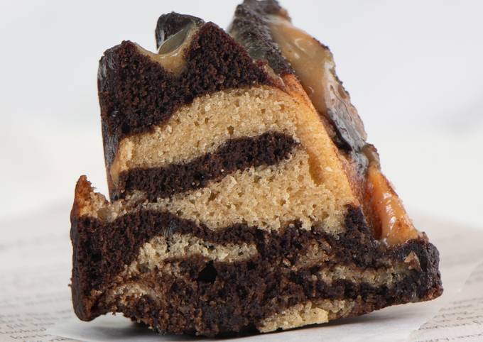 Step-by-Step Guide to Prepare Favorite Peanut Butter Chocolate Cake with Peanut Butter Sauce