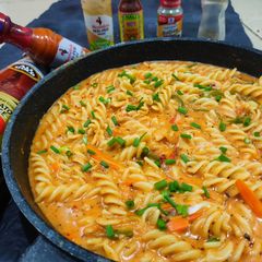 A picture of Creamy Pasta.
