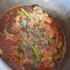 A picture of Chicken curry.