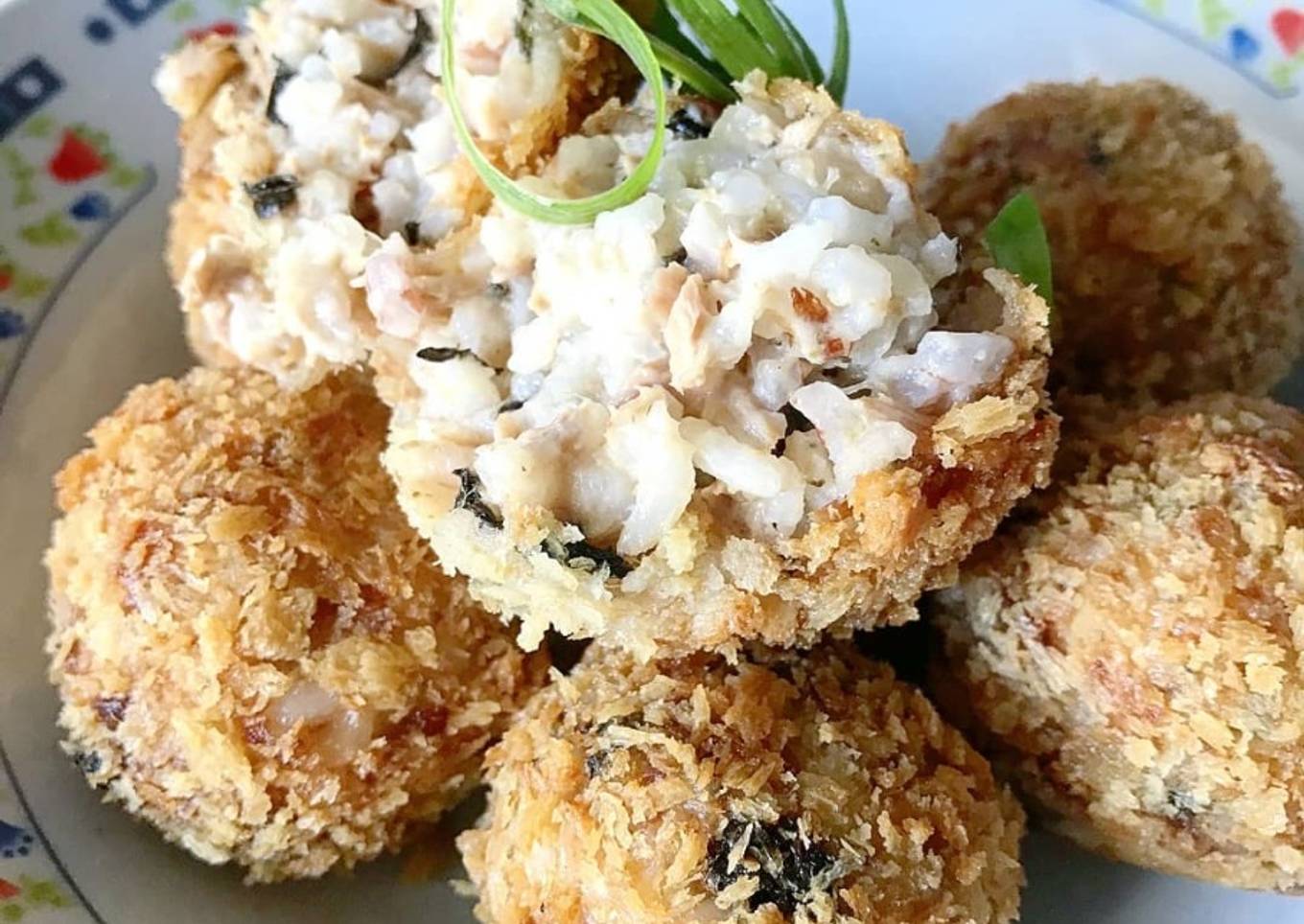 Fried Onigiri Balls (Nasi Kepal Goreng)