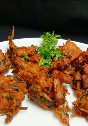 A picture of Chicken fritters (chicken pakoda).