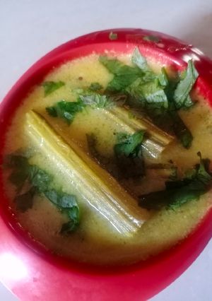 સરગવાની કઢી (Saragva Kadhi Recipe In Gujarati) રેસીપી મુખ્ય ફોટો